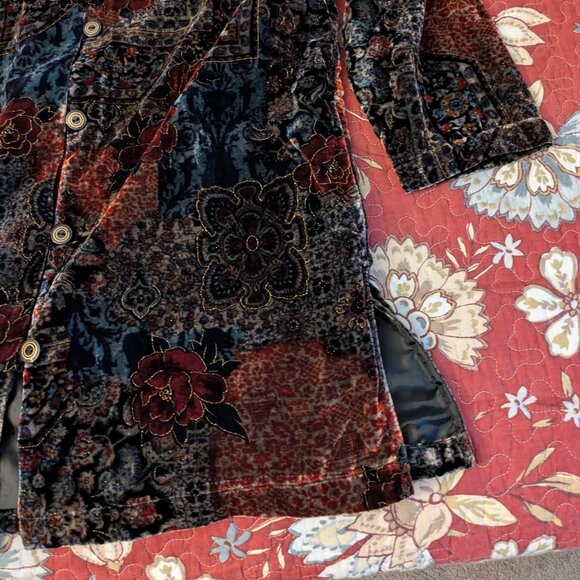 White Stag Gold And Velour Accent Mandarin Style Top - Picture 5 of 11